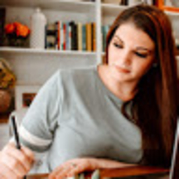 Meet your Posher, Cait - Picture 1 of 1